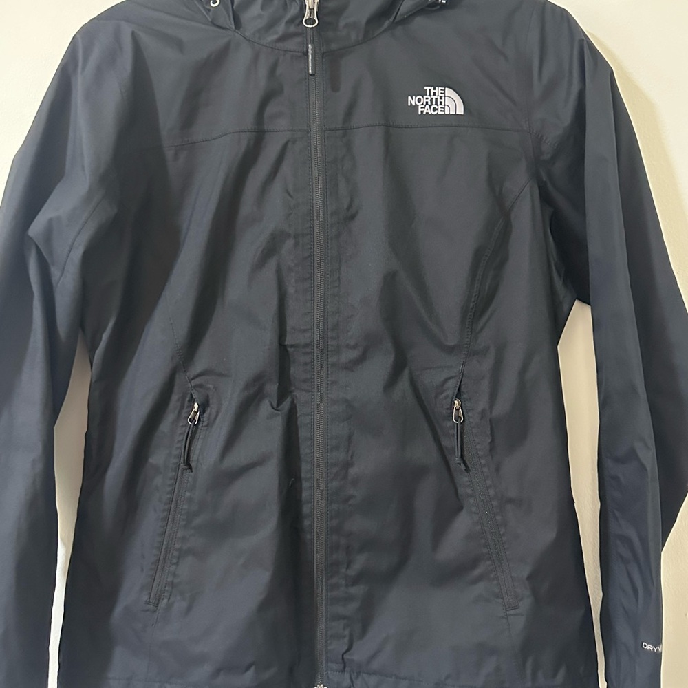 NORTH FACE WIND BREAKER •SIZE M